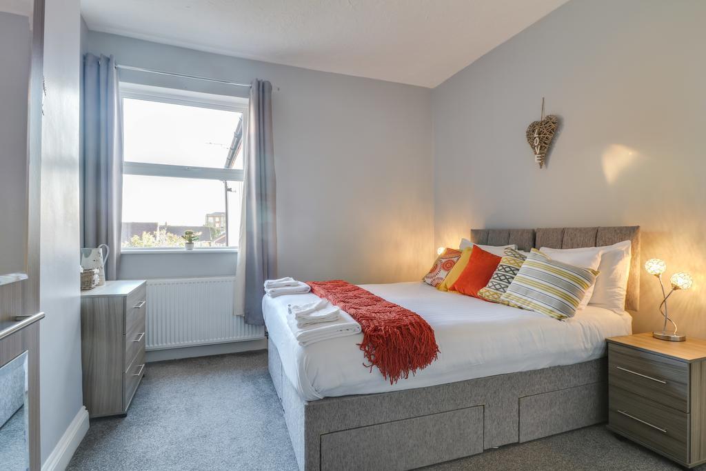 Seventy Eight Apartment Southend-on-Sea Exterior photo